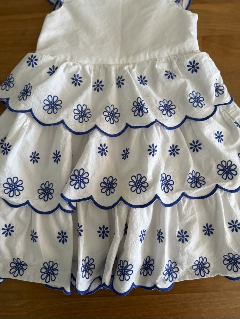 White & Blue Embroidered Ruffle Kids Dress Size 4T - Picture 2 of 8